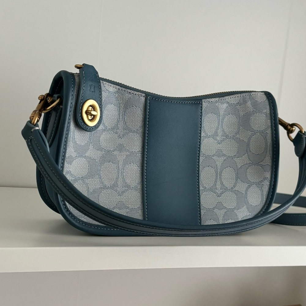 Coach Handbag - Picture 4 of 5